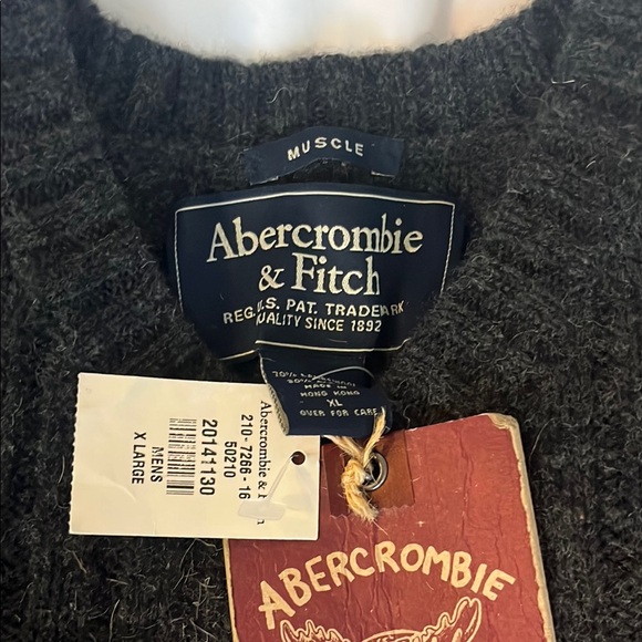 Abercrombie & Fitch Men's dark charcoal gray Sweater - Picture 2 of 5